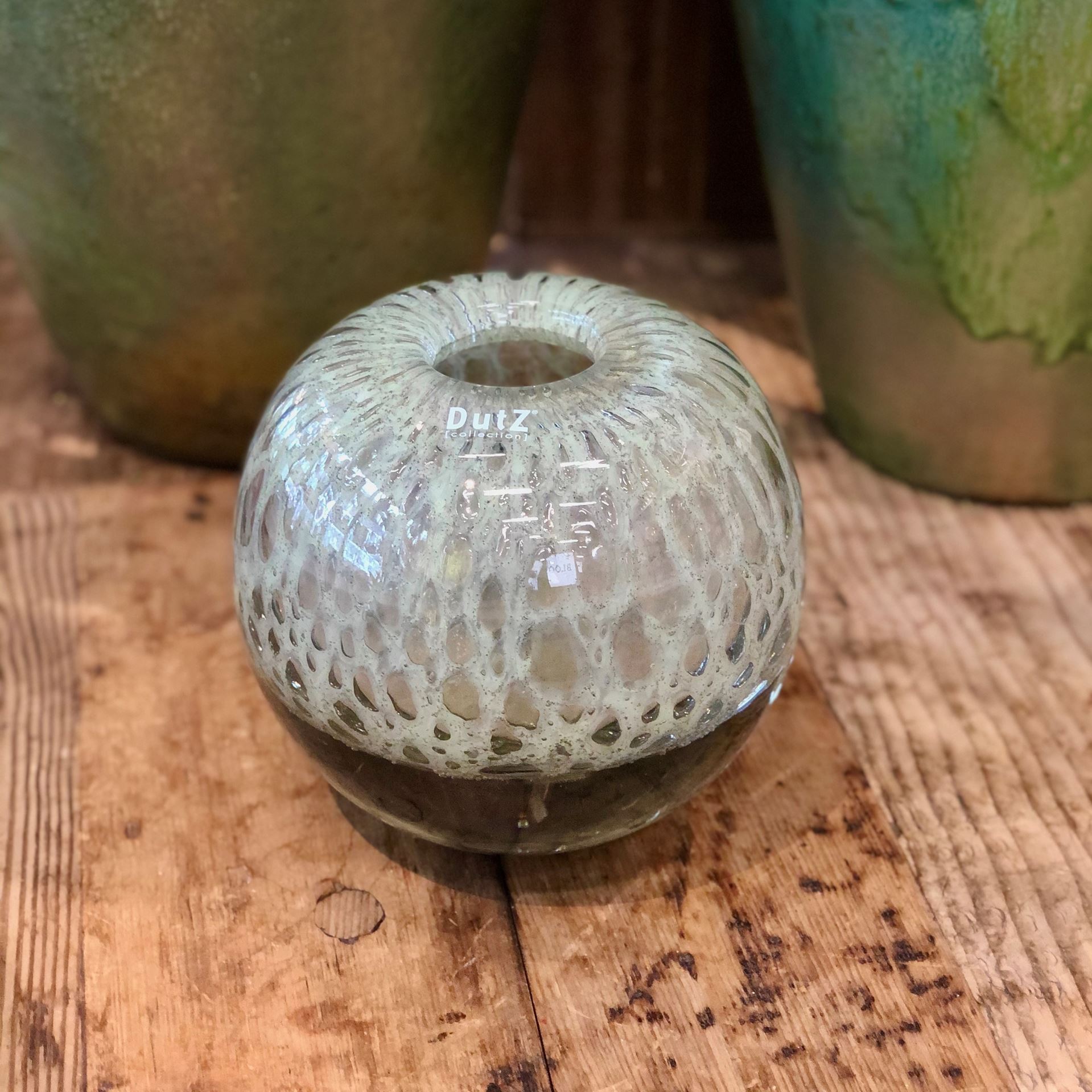 Grosse Kugelvase, hellgrün, mit Blasen Ø 20cm