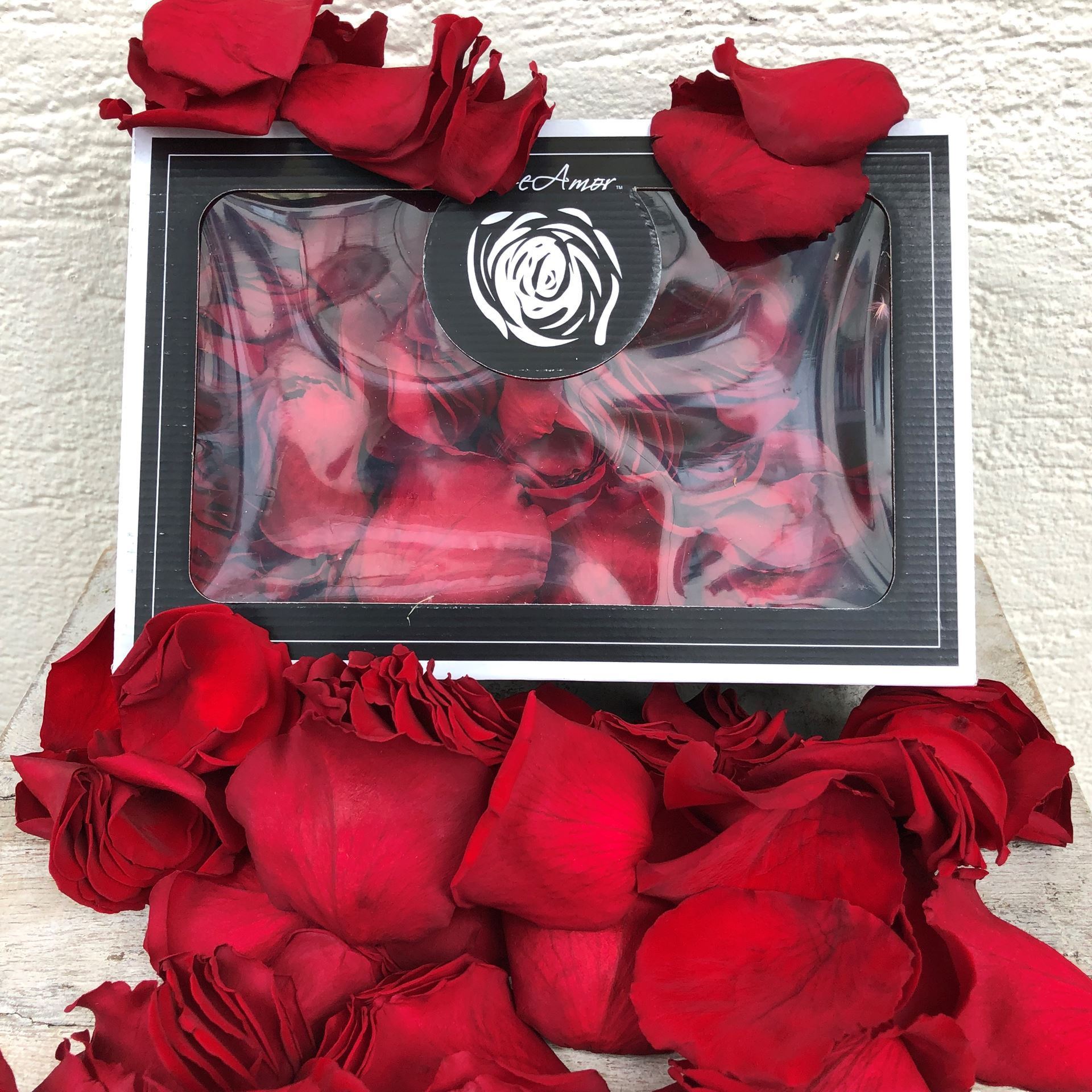 Echte rote stabilisierte Rosenblüten - Rosenblätter zum Streuen