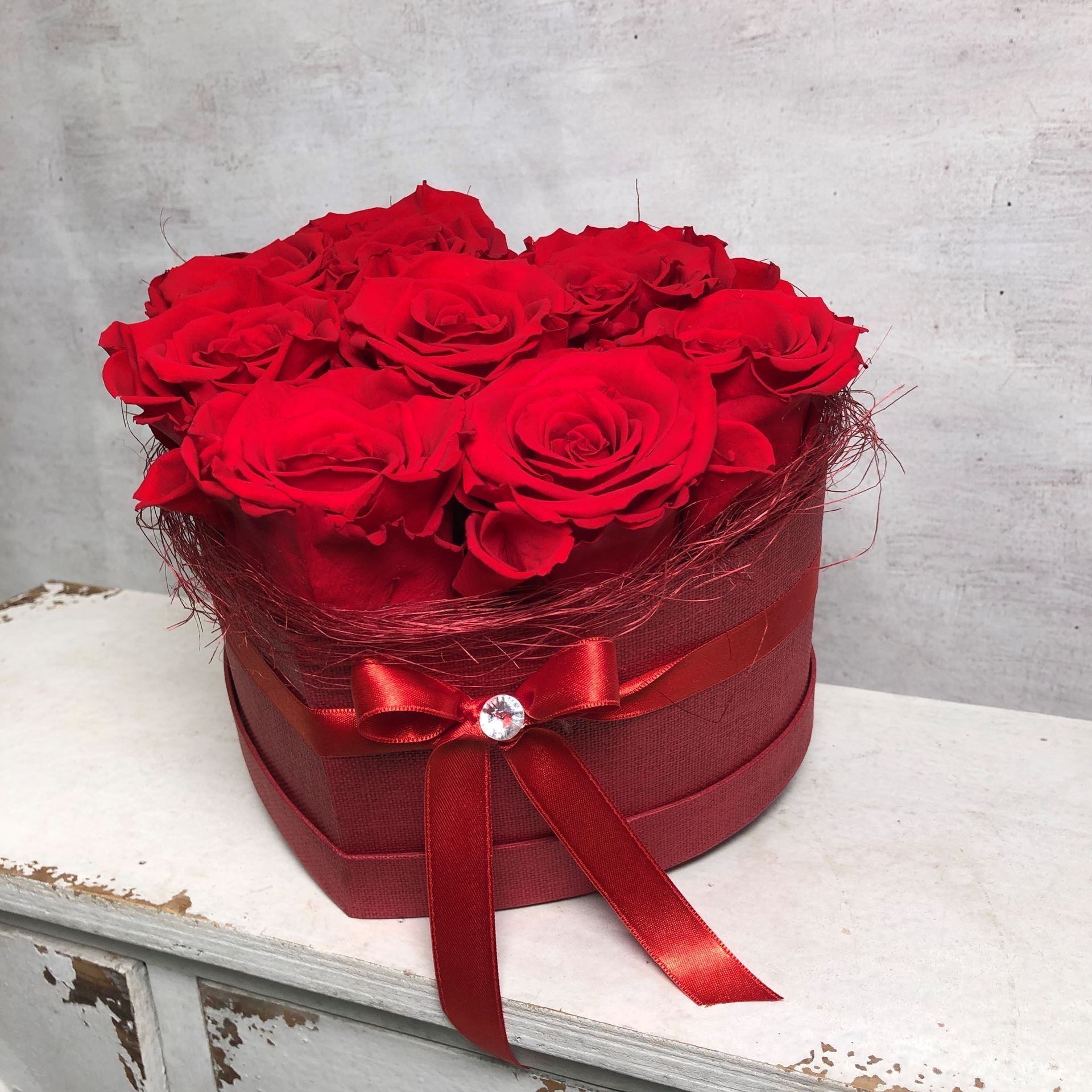 Edle rote Herz - Rosenbox Ø ca. 20cm
