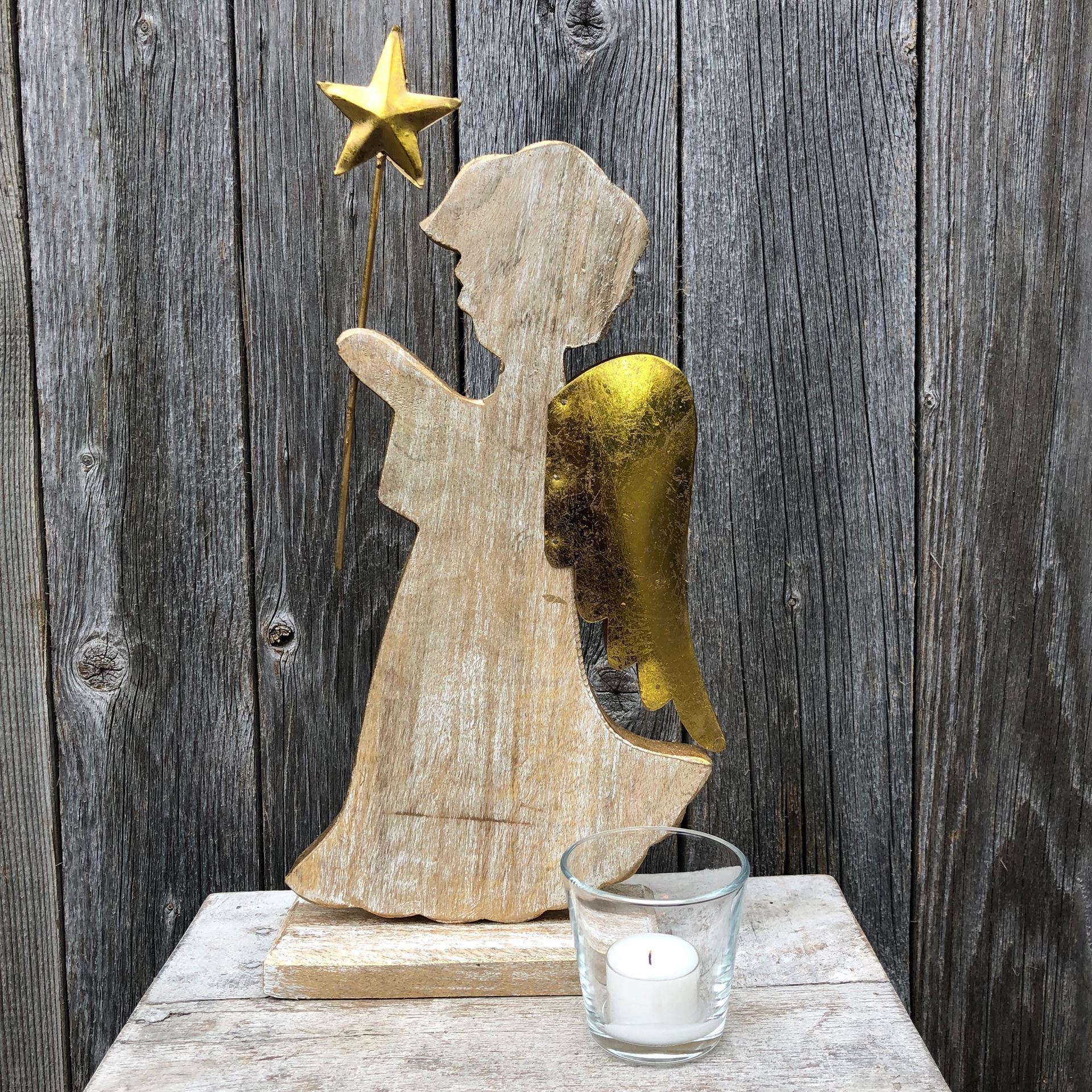 Noble ange en bois avec étoile en or