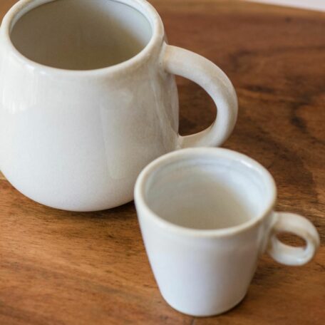 Tasse à espresso crème émaillée à la main 