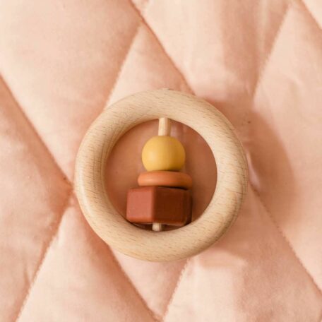 Beissring mit geometrischen Formen