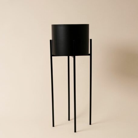 Stehtopf / Blumentopf mit Beinen aus Metall