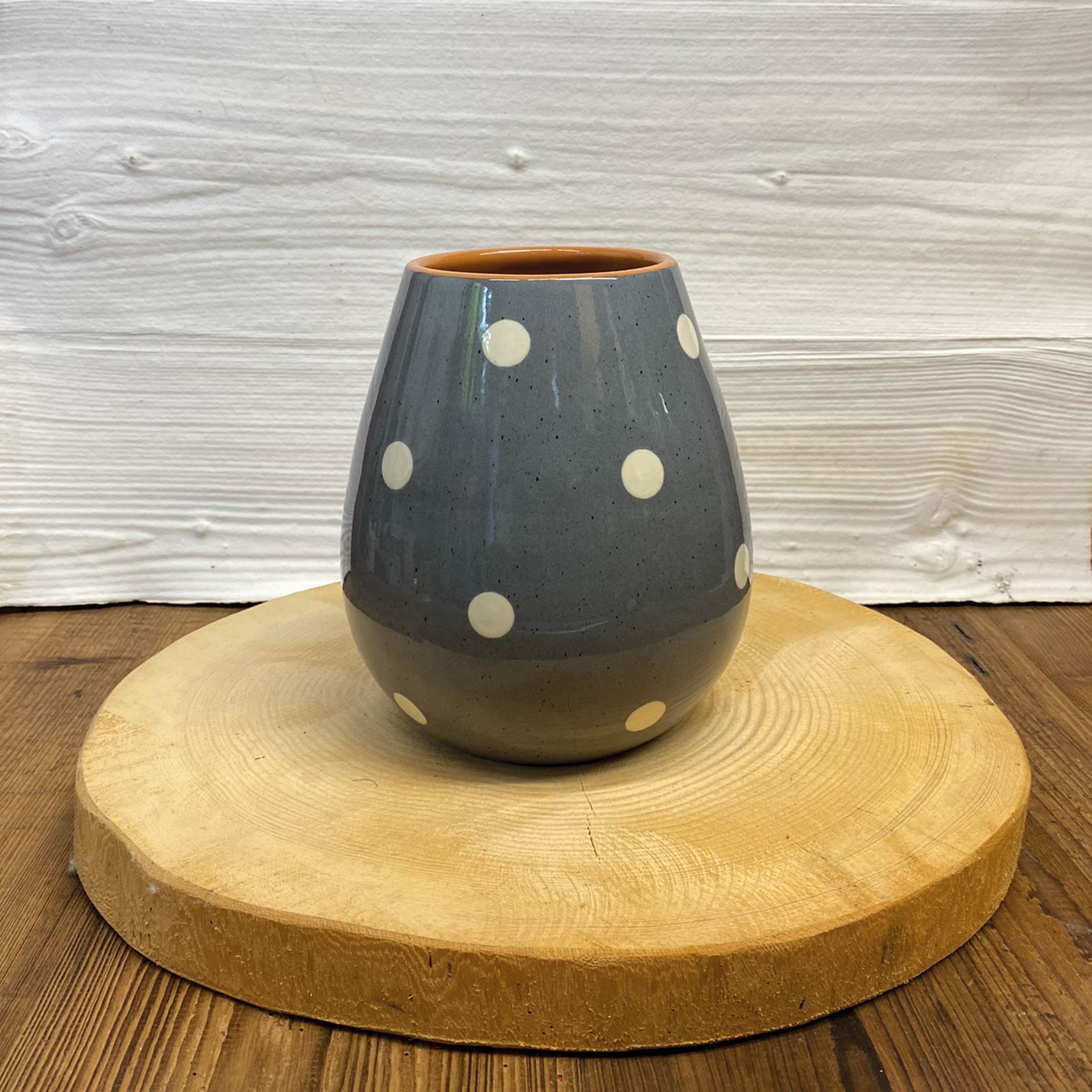 Vase à fleurs en terre d'ermite à pois, gris