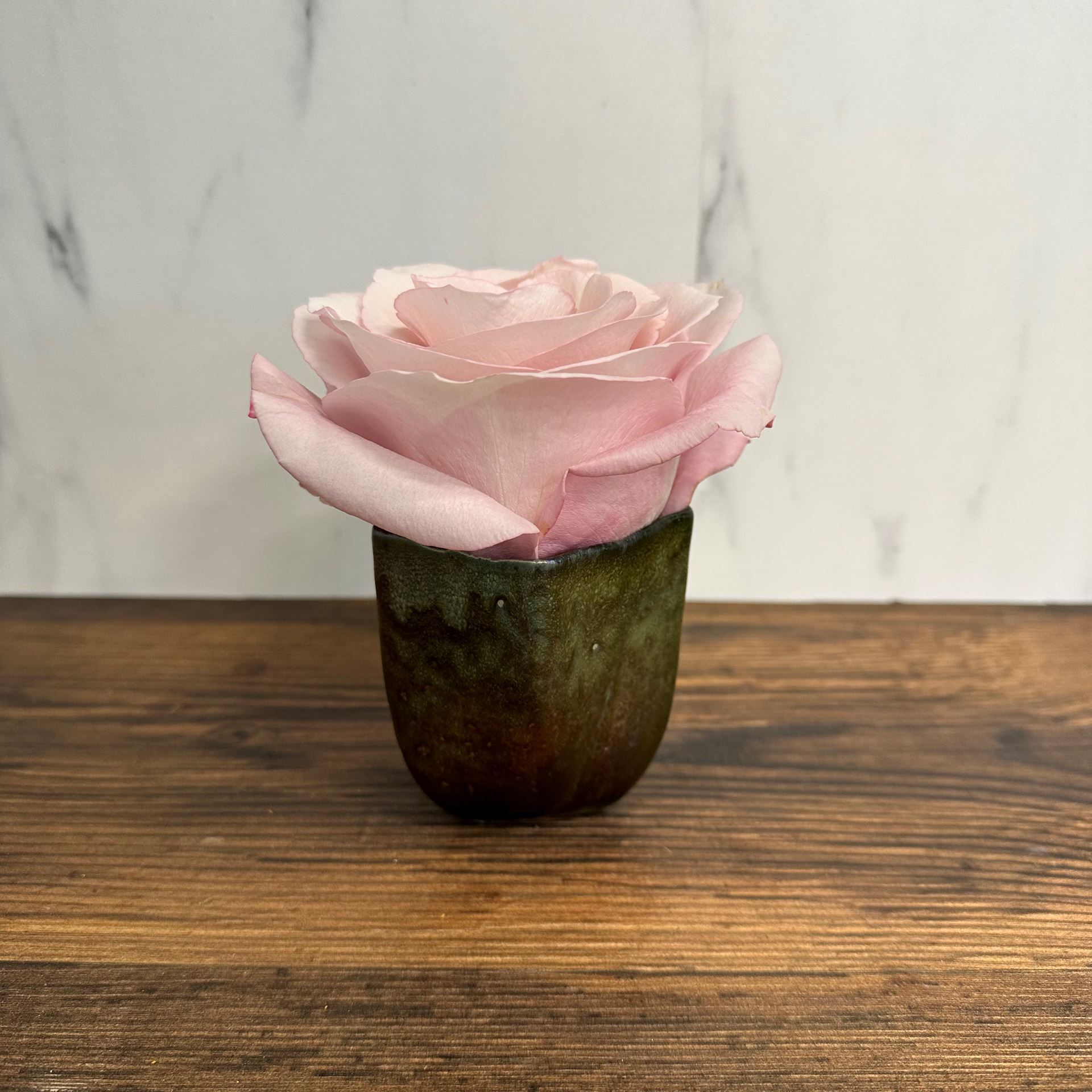 Noble vase en céramique Mobach, H 8,5cm, Ø 6,5cm