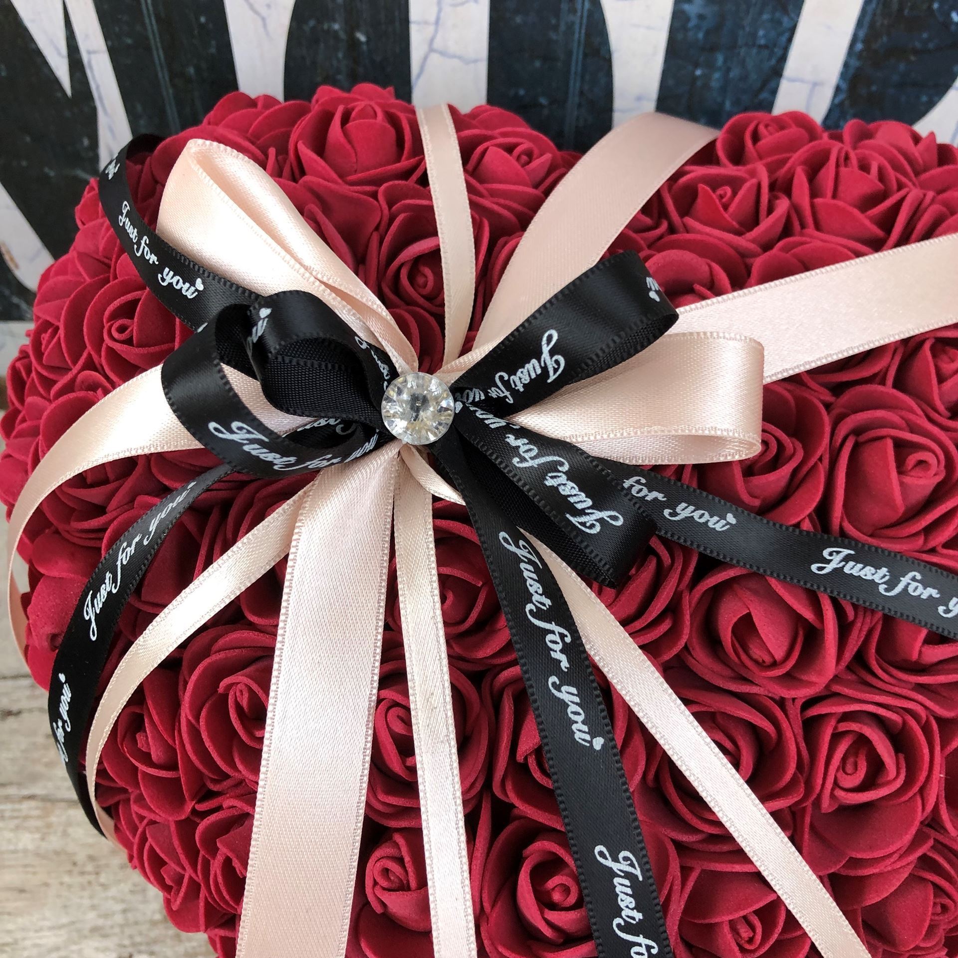 Cœur de rose romantique avec "diamant