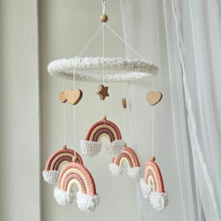 Baby Mobile Puffel Makramee rosa