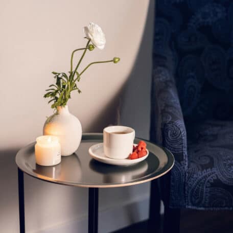 Verspielter Beistelltisch 'Tourmaline', Ø 39 cm