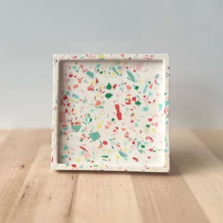 Plateau carré multicolore