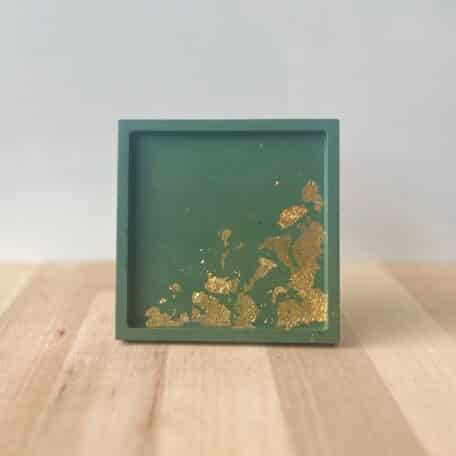 Plateau carré vert doré