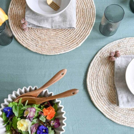 Tischset aus geflochtenen Naturfasern, hell