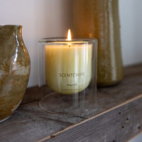 Candle in Double Walles Glass 496 gr Magnolia