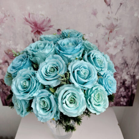 Strauss mit 25 stabilisierten Rosen, hellblau